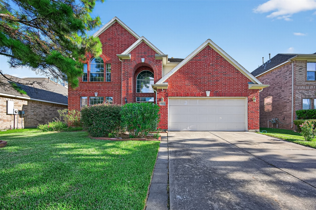 Sugar Land, TX 77478 | 5 beds | 3.5 baths | $520,000